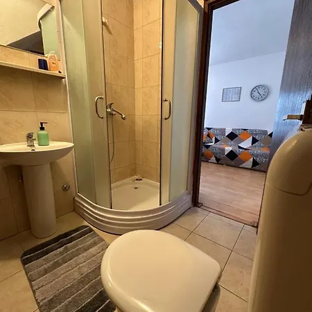 Apartment Leona