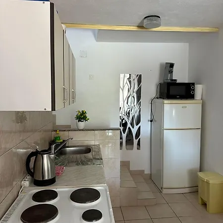 Apartment Leona